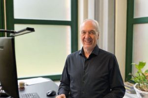 Move & Traffic Controls Geschäftsführer Volker Trapp in seinem Büro